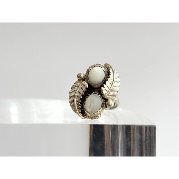 Navajo Mother of Pearl Inlay Leaf 925 Sterling Silver Vintage Ring - sz 7.25 - Picture 2 of 14